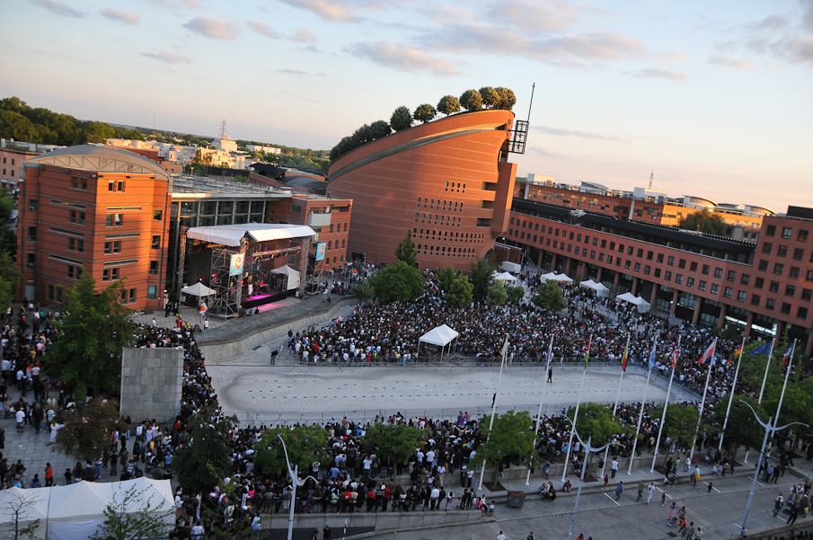Fete de la Musique Evry 2009 - La Foule 080.jpg